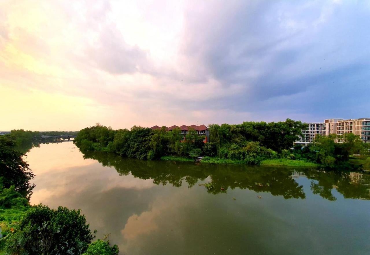 Usabai Riverside Boutique Hotel Chanthaburi Bagian luar foto