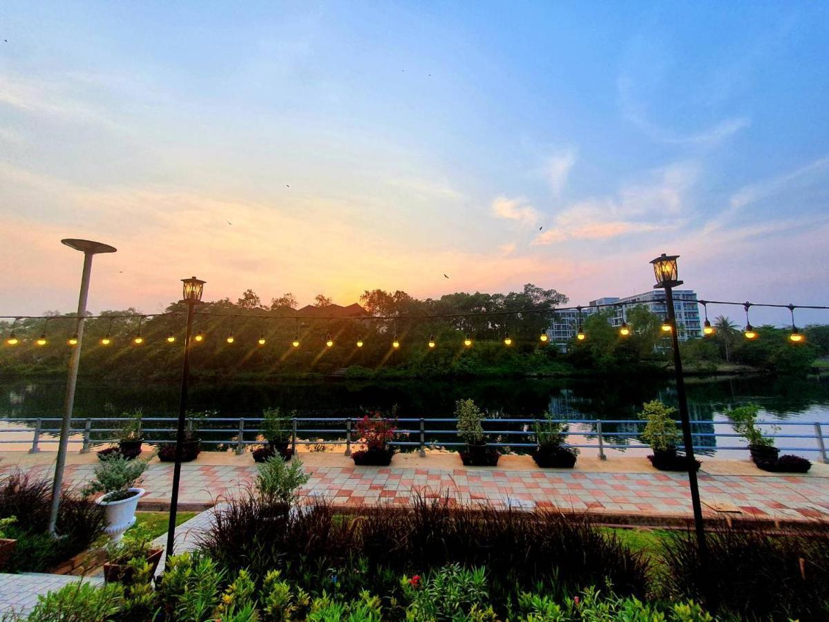 Usabai Riverside Boutique Hotel Chanthaburi Bagian luar foto
