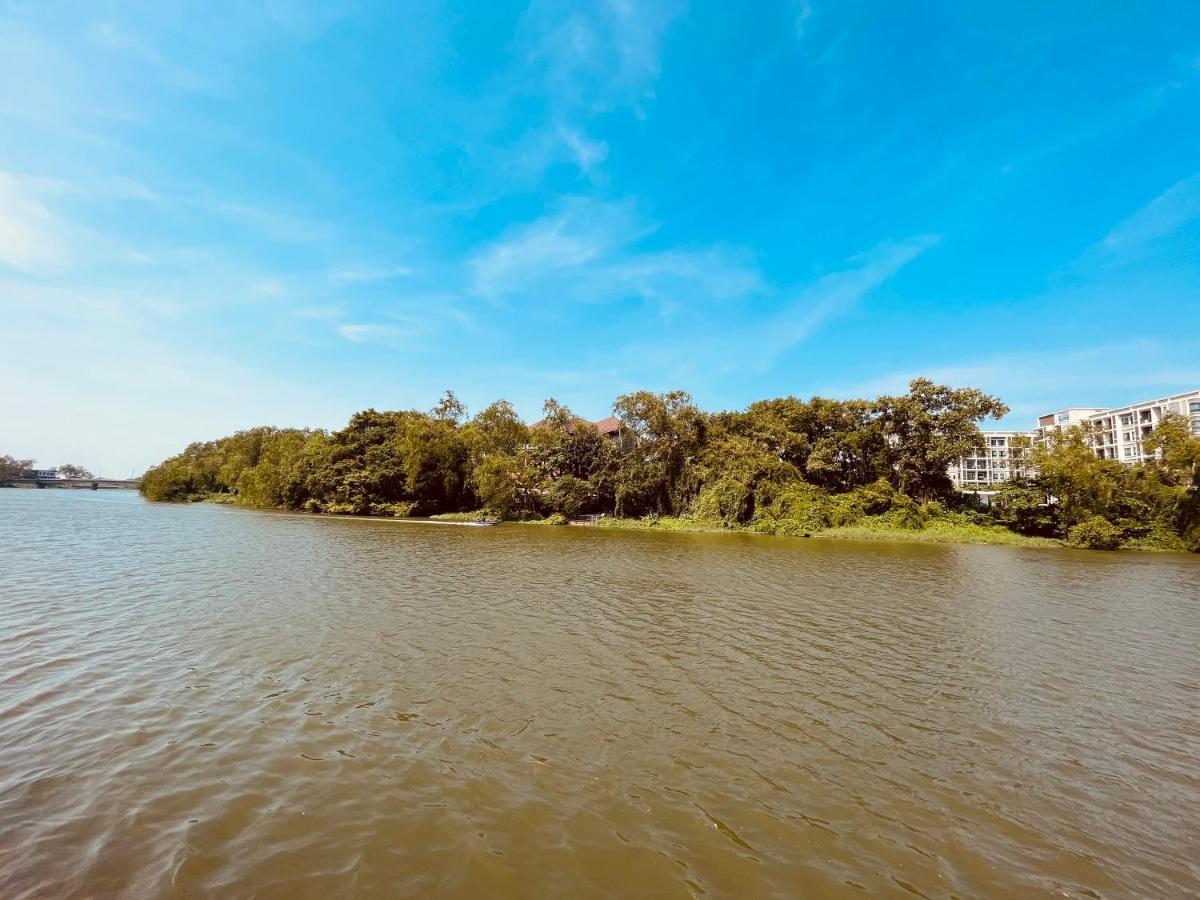 Usabai Riverside Boutique Hotel Chanthaburi Bagian luar foto