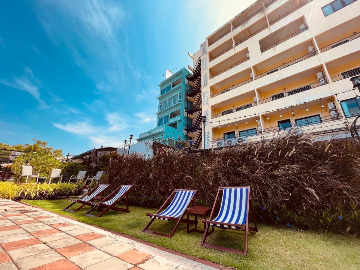 Usabai Riverside Boutique Hotel Chanthaburi Bagian luar foto