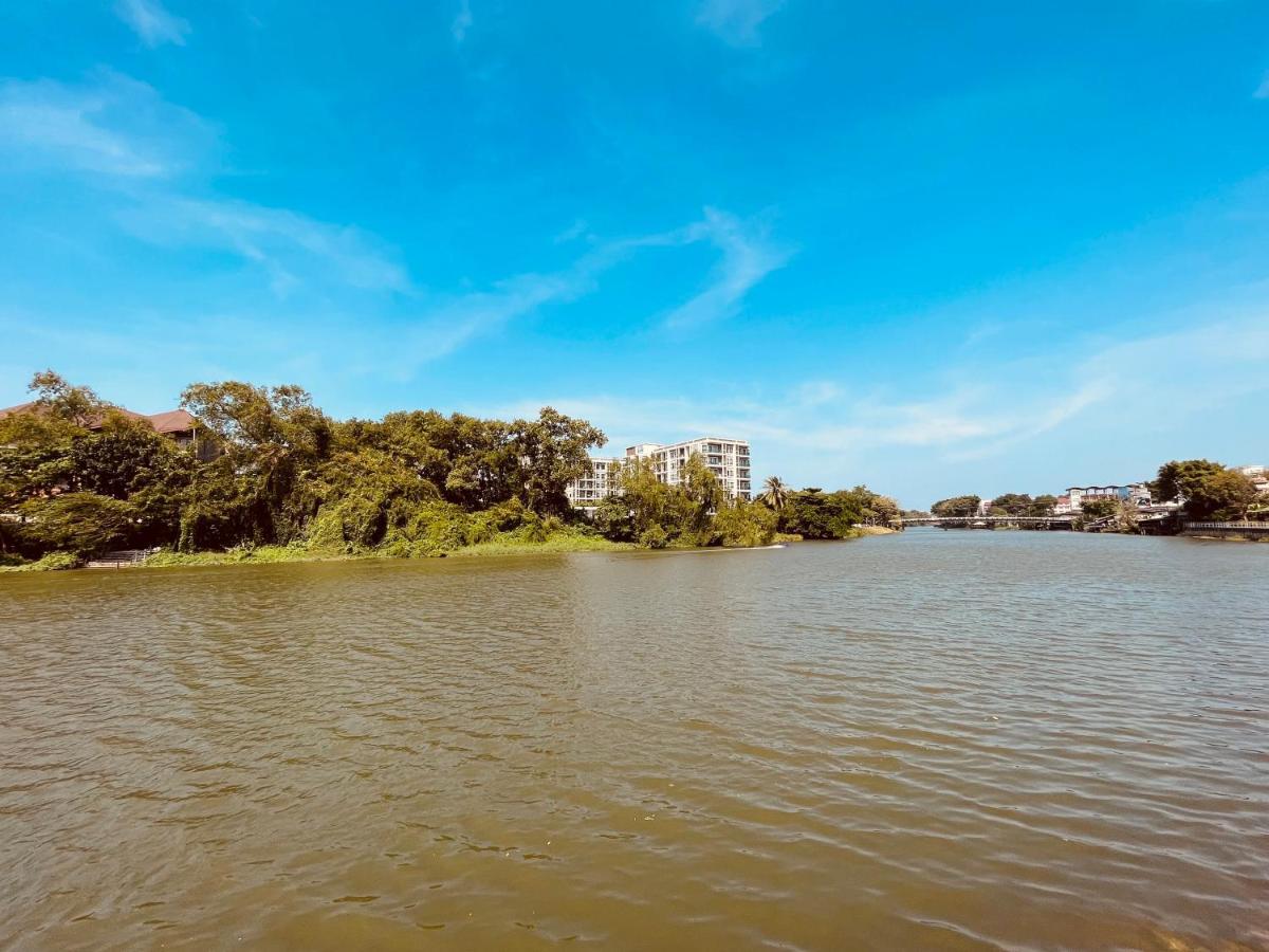 Usabai Riverside Boutique Hotel Chanthaburi Bagian luar foto