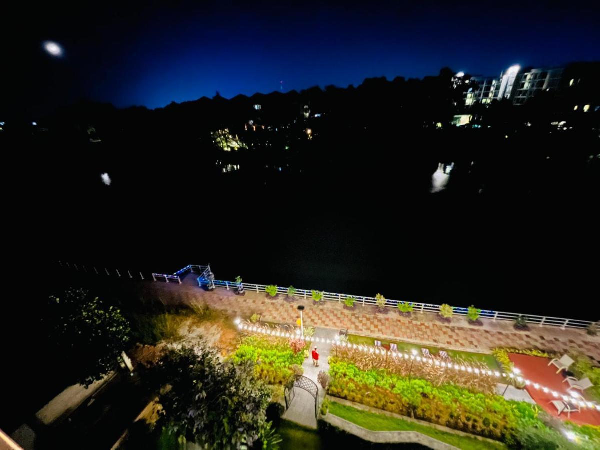 Usabai Riverside Boutique Hotel Chanthaburi Bagian luar foto
