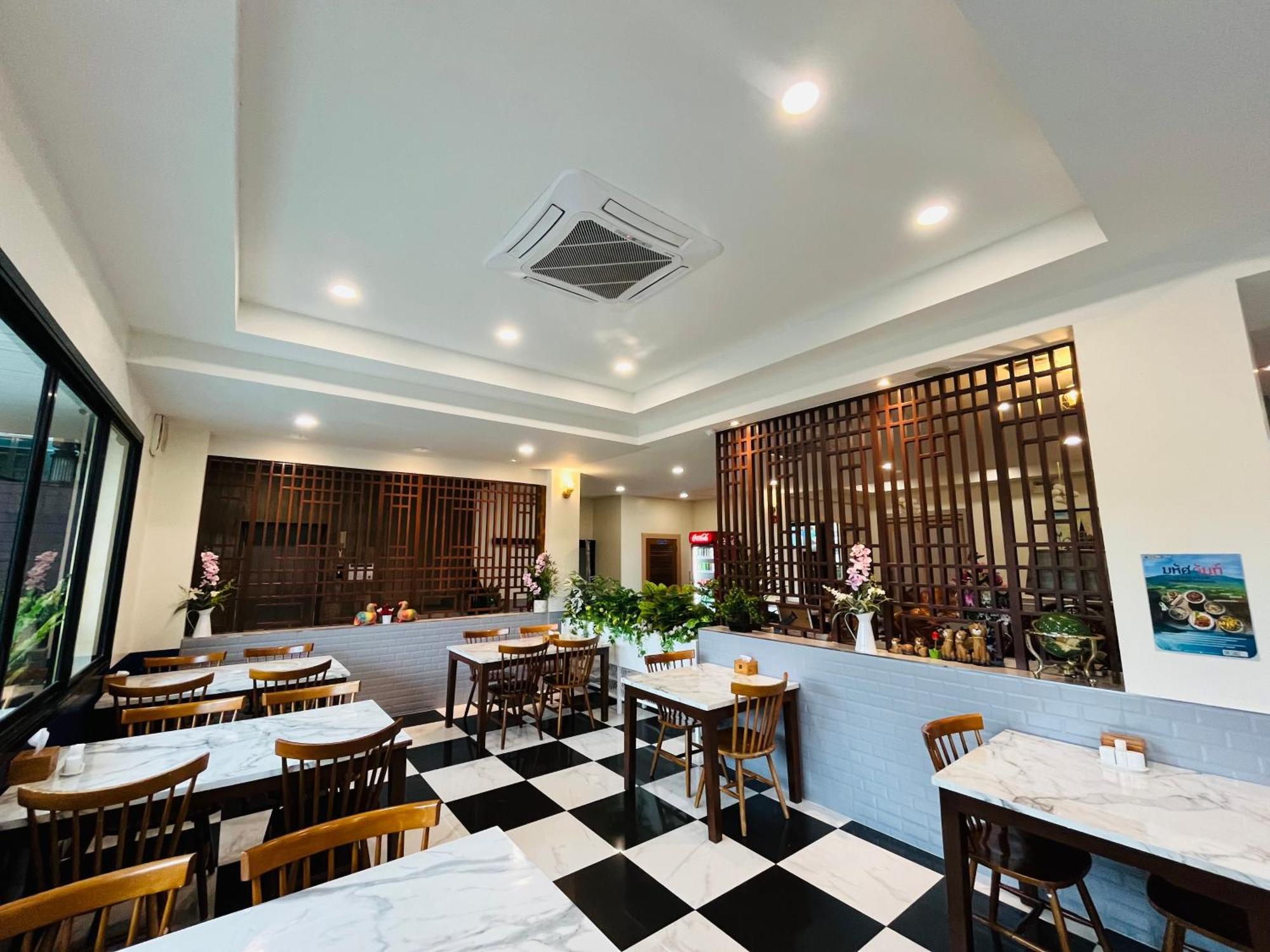 Usabai Riverside Boutique Hotel Chanthaburi Bagian luar foto